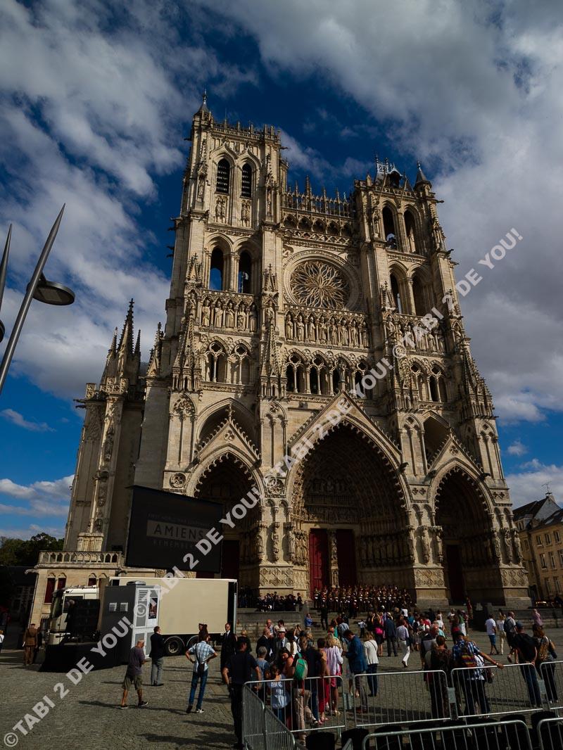 アミアン ノートルダム大聖堂 フランスのゴシック様式大聖堂で最大 6日目 休暇をとって旅へ出よう